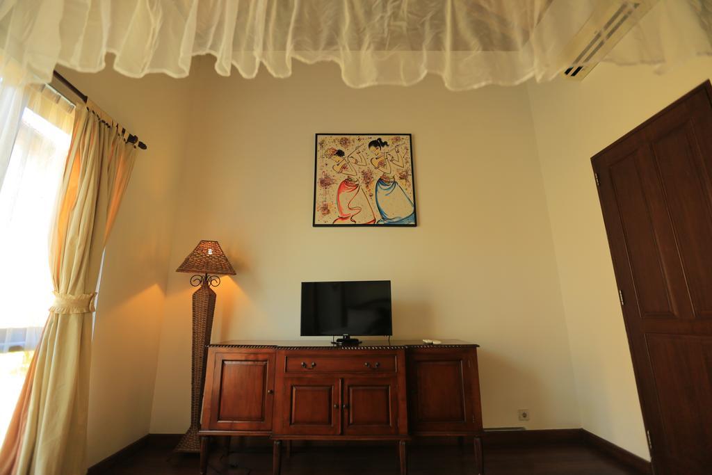 Putri Bali Villa Seminyak  Exterior photo