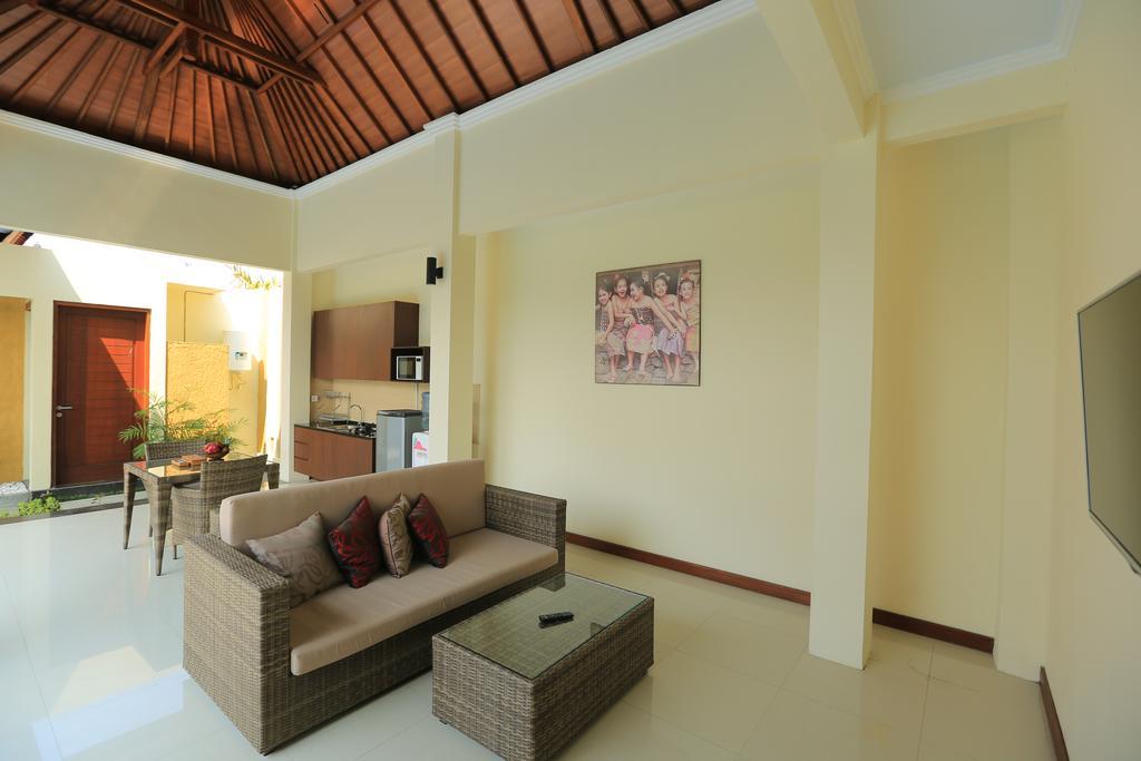 Putri Bali Villa Seminyak  Exterior photo