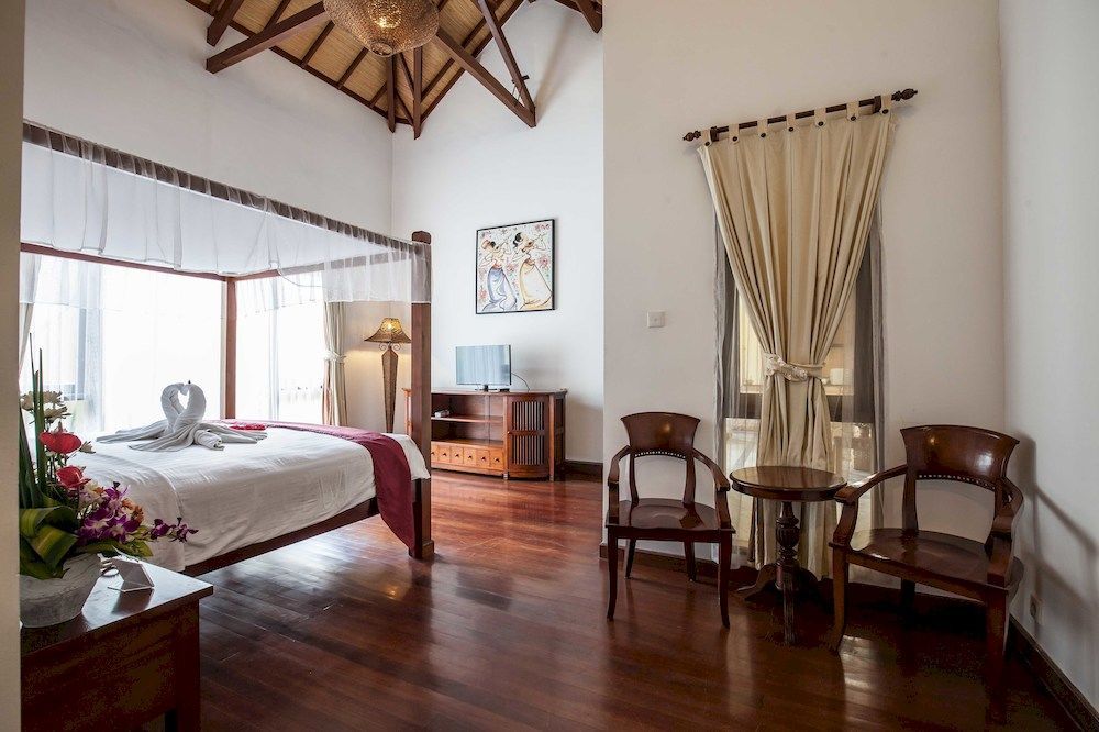 Putri Bali Villa Seminyak  Exterior photo