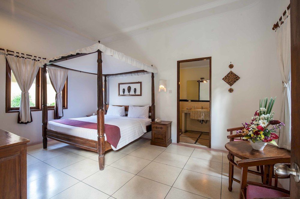 Putri Bali Villa Seminyak  Exterior photo